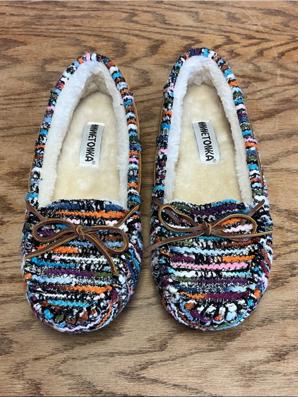 Minnetonka Multicolor Knit Moccasin Slippers with Fuzzy Cream Lining